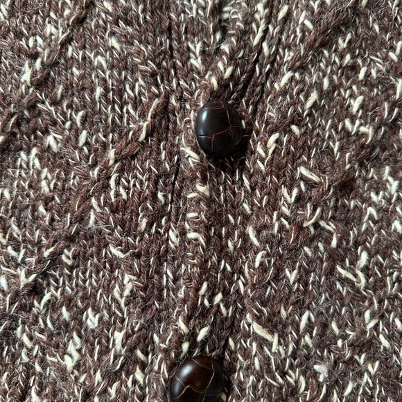 Hand Knit Textured Argyle Wool Buttoned Cardigan - Picture 8 of 10